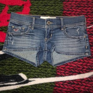 Hollister blue jean shorts size 00 w23